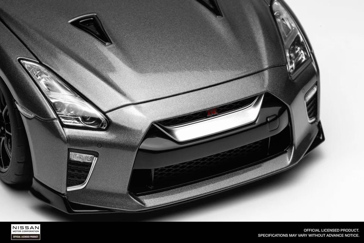 Motorhelix 1:18 Nissan GT-R (R35) Track Edition Engineered by NISMO 2020 (3 Colors)