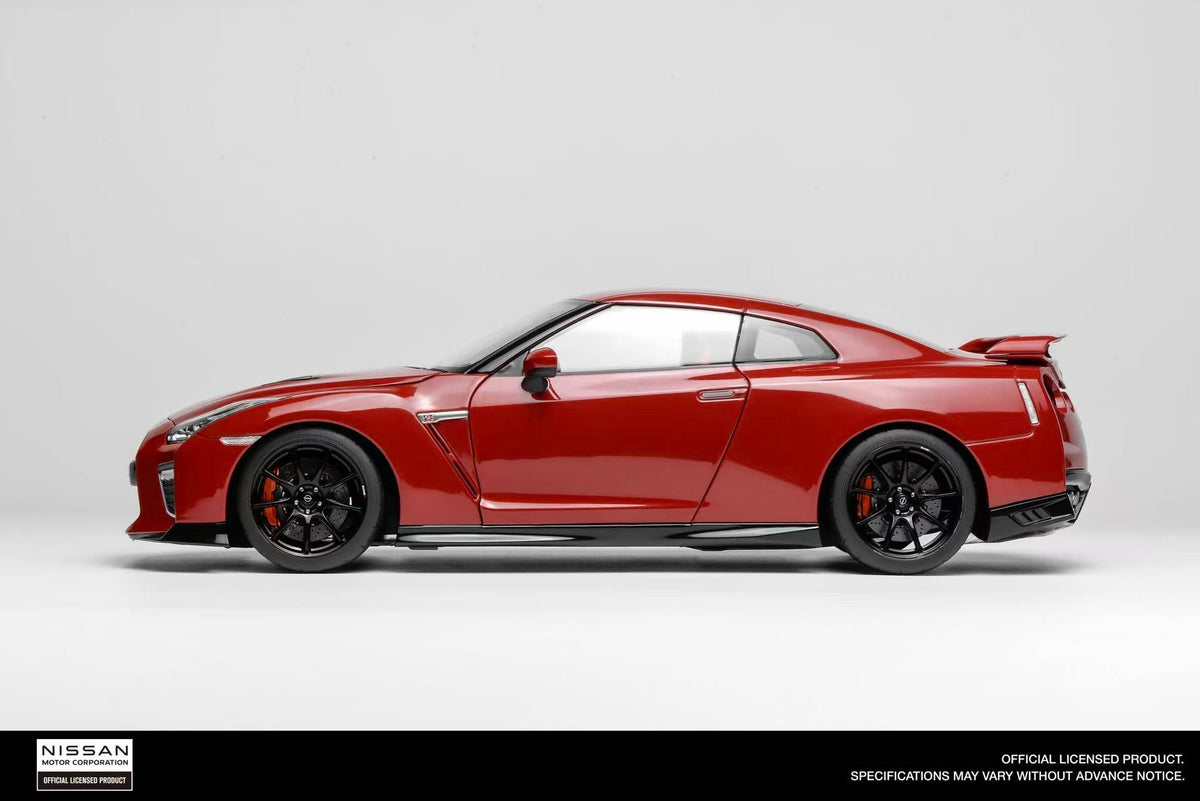 Motorhelix 1:18 Nissan GT-R (R35) Track Edition Engineered by NISMO 2020 (3 Colors)