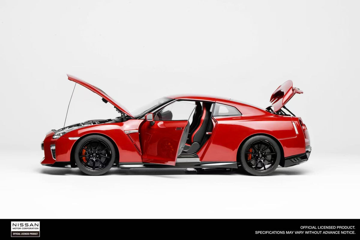 Motorhelix 1:18 Nissan GT-R (R35) Track Edition Engineered by NISMO 2020 (3 Colors)