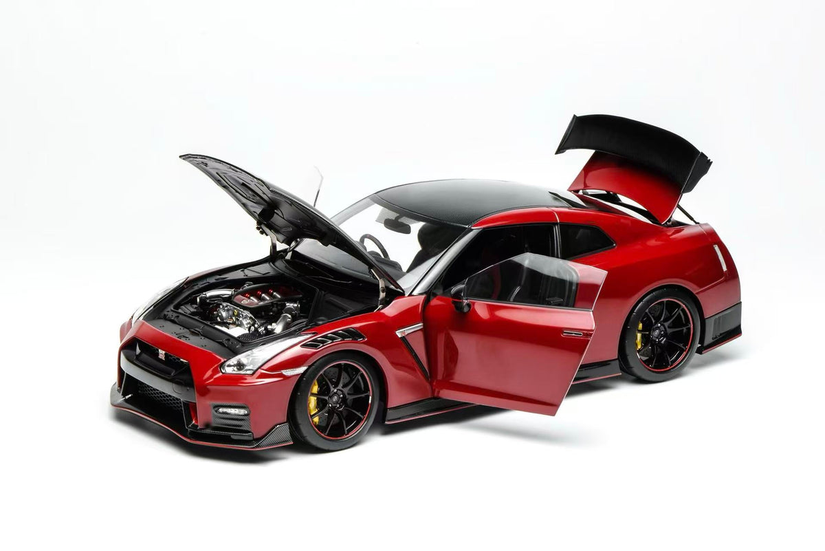Motorhelix 1:18 Nissan GT-R NISMO (R35) Special Edition 2022 (3 Colors)