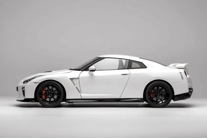 MOTORHELIX 1:18 Nissan GT-R (R35) Track Edition Engineered by NISMO T-Spec 2022 M83506/M83519