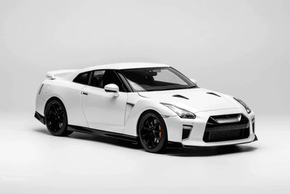 MOTORHELIX 1:18 Nissan GT-R (R35) Track Edition Engineered by NISMO T-Spec 2022 M83506/M83519
