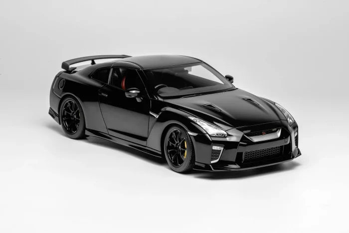 MOTORHELIX 1:18 Nissan GT-R (R35) Track Edition Engineered by NISMO T-Spec 2022 M83506/M83519