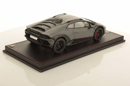 MR Collection 1:18 Lamborghini Huracan Sterrato (Grigio Vulcano)