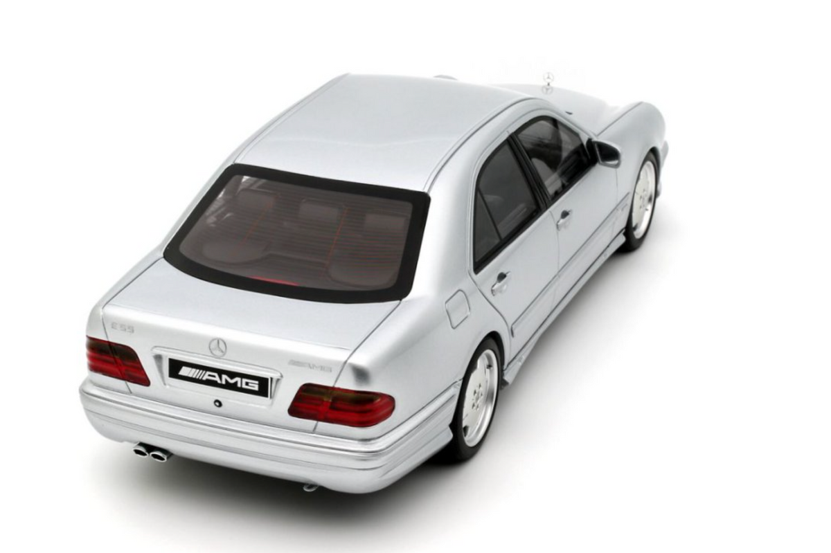[Preorder] OttO 1:18 MERCEDES-BENZ E55 AMG W210 BRILLIANT SILVER 744 2001 OT459