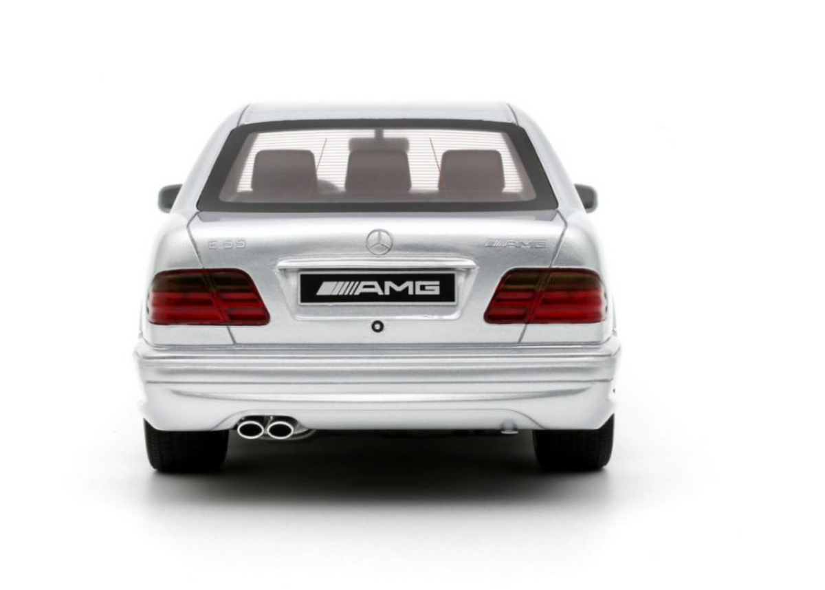 [Preorder] OttO 1:18 MERCEDES-BENZ E55 AMG W210 BRILLIANT SILVER 744 2001 OT459