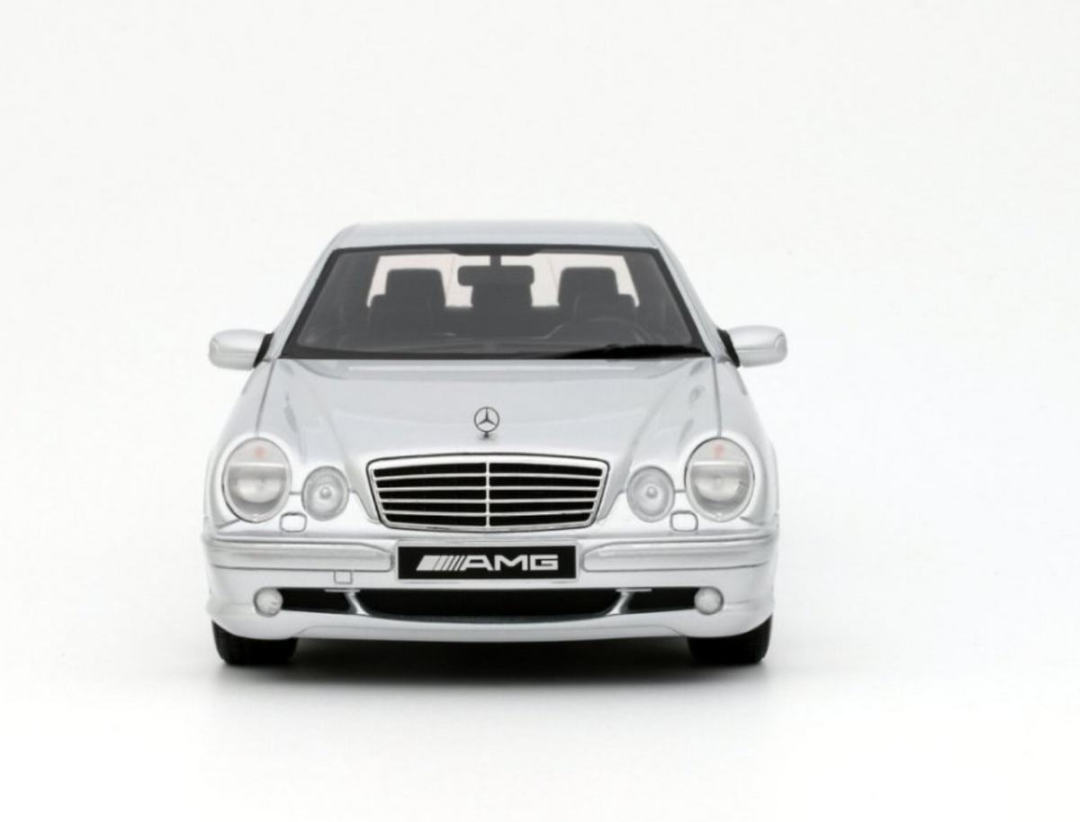 [Preorder] OttO 1:18 MERCEDES-BENZ E55 AMG W210 BRILLIANT SILVER 744 2001 OT459