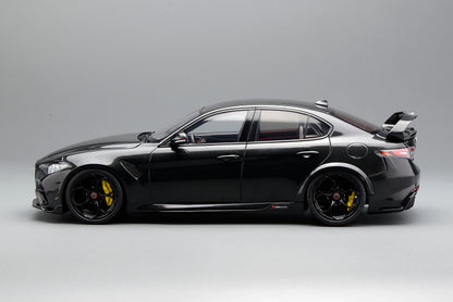 Motorhelix 1:18 Alfa Romeo Giulia GTAm Carbon Edition M89013