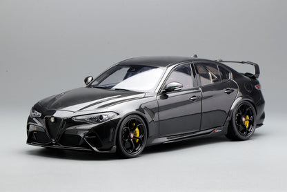 Motorhelix 1:18 Alfa Romeo Giulia GTAm Carbon Edition M89013