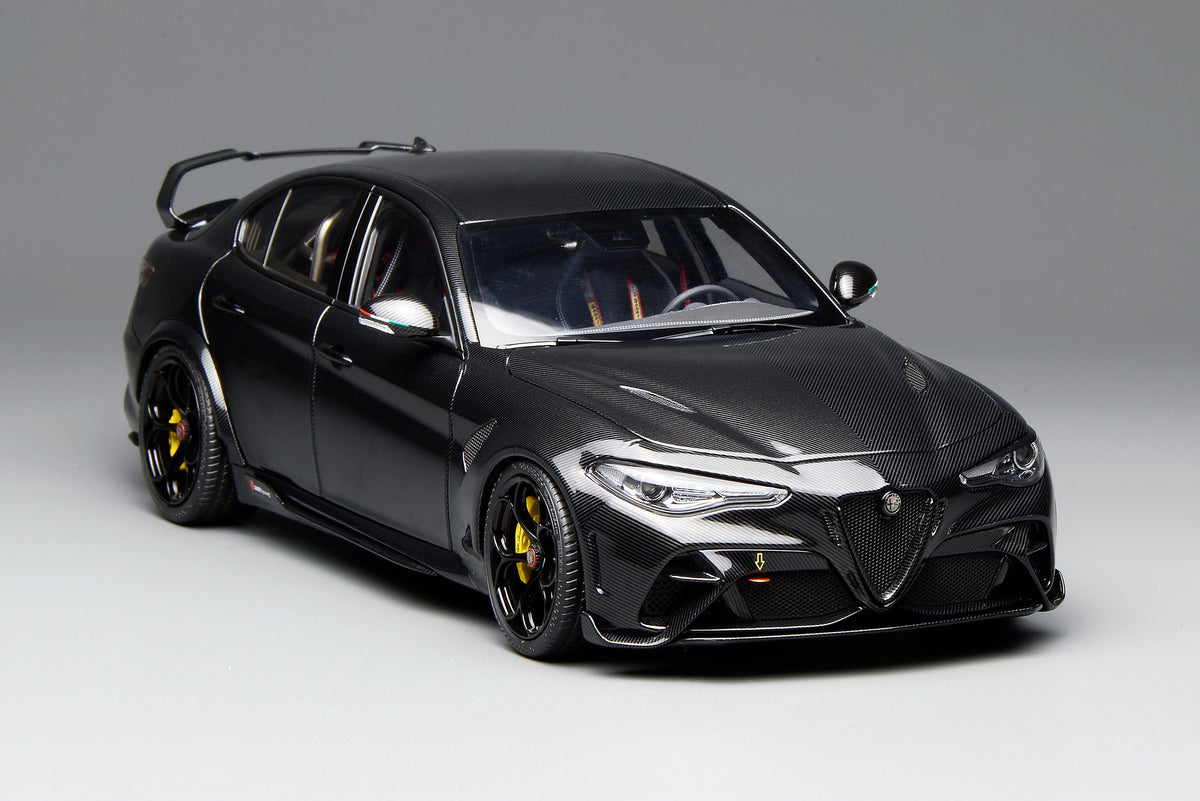 Motorhelix 1:18 Alfa Romeo Giulia GTAm Carbon Edition M89013