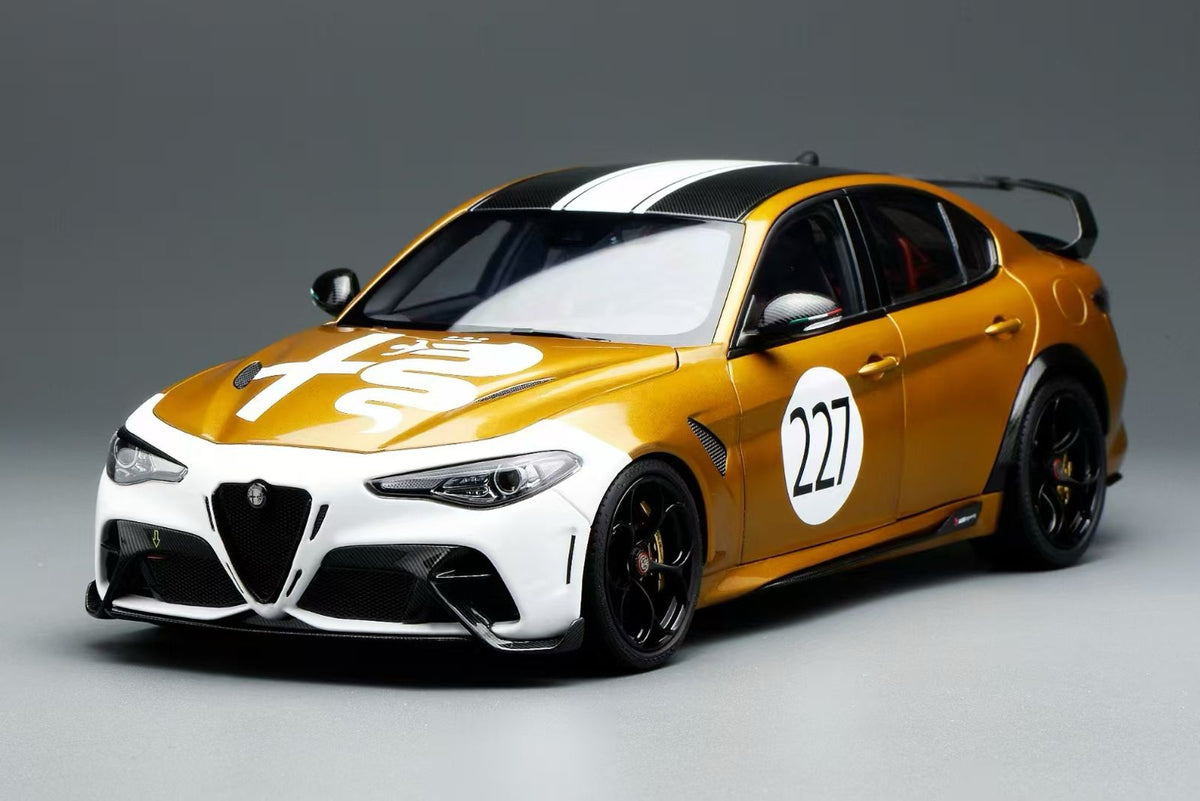 [Preorder] MOTORHELIX 1:18 Alfa Romeo Giulia GTA/ GTAm (2 colors)