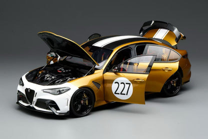 [Preorder] MOTORHELIX 1:18 Alfa Romeo Giulia GTA/ GTAm (2 colors)