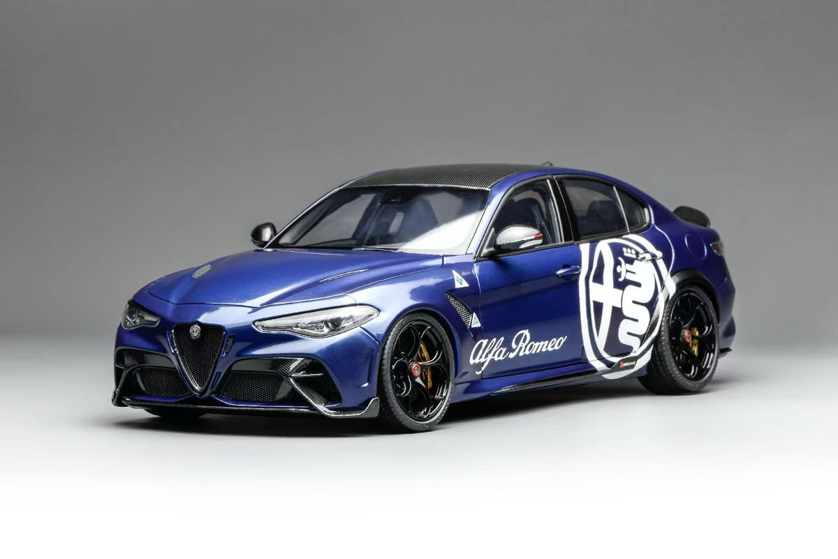 [Preorder] MOTORHELIX 1:18 Alfa Romeo Giulia GTA/ GTAm (2 colors)