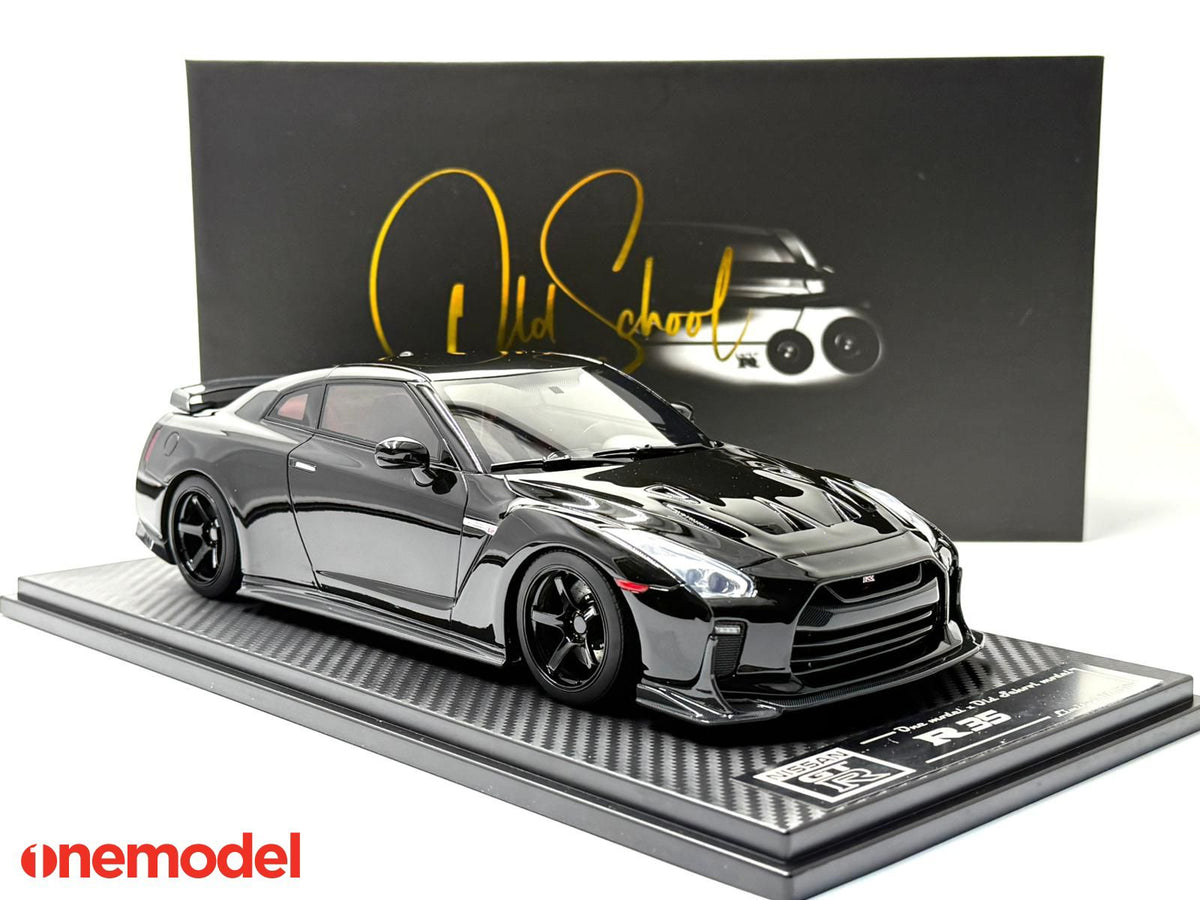 One Model 1:18 GTR R35 Custom Edition (5 Colours)