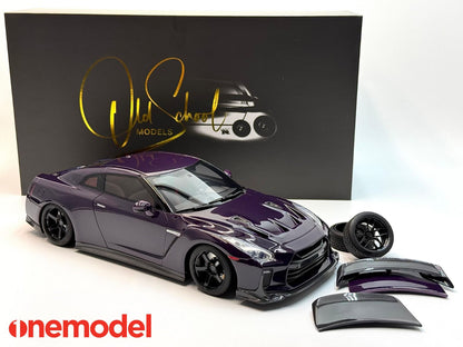 One Model 1:18 GTR R35 Custom Edition (5 Colours)