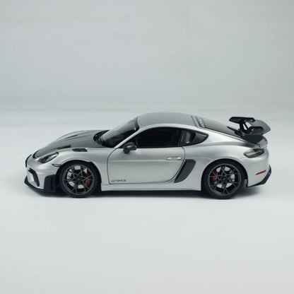 Minichamps 1:18 Caymen 718 Caymen GT4 RS Weissach Package