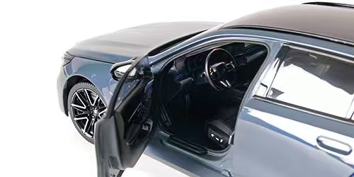 MINICHAMPS 1:18 BMW M5 TOURING - 2024 - GREY METALLIC 110023901