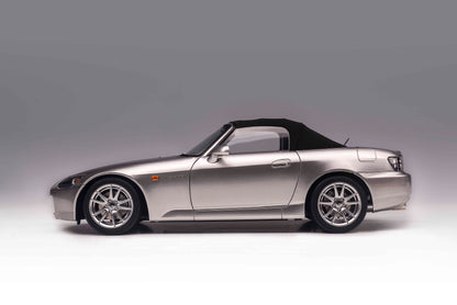 MOTORHELIX 1:18 Honda S2000 (AP2) - Silver