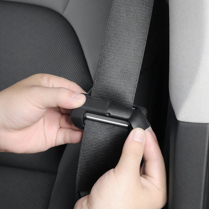 Full-Coverage Silicone Front Seat Belt Buckle Cover for Model Y Juniper / Model 3 Highland / Model YL
