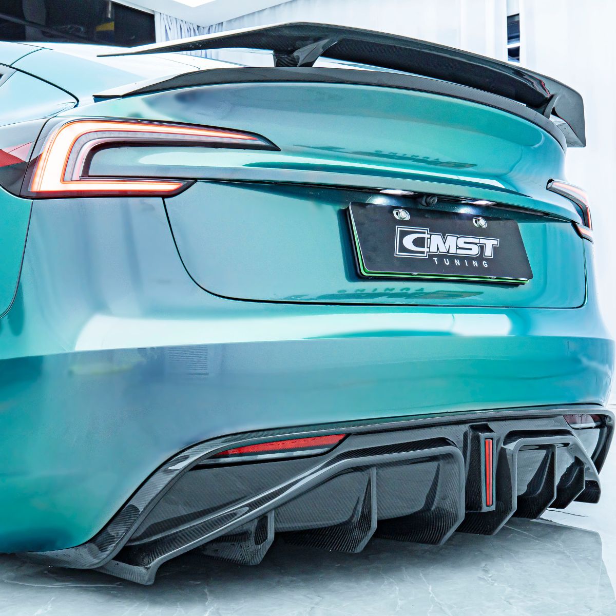 GT-Style Carbon Fiber Rear Spoiler Wing for Model 3 Highland