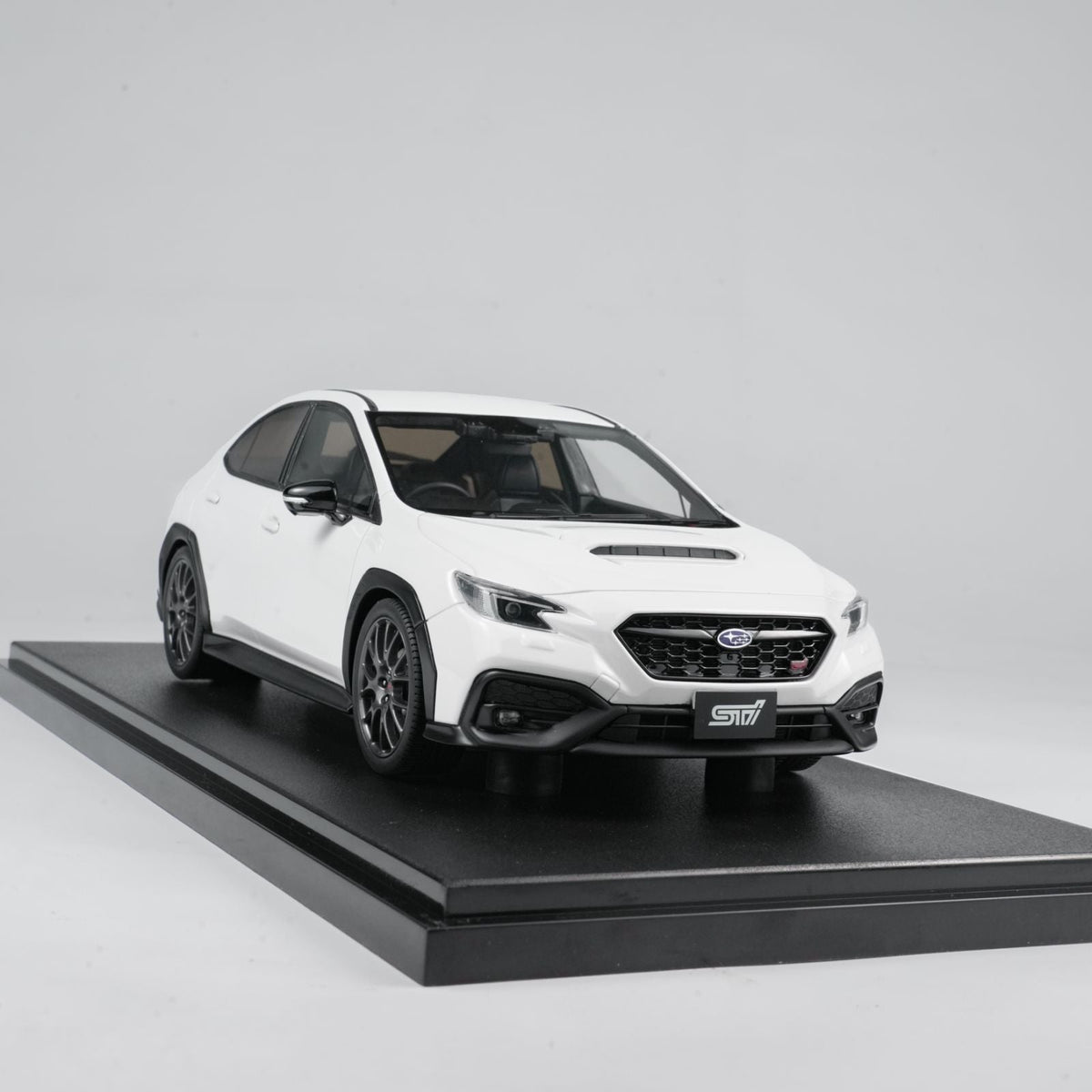 Kyosho 1:18 SUBARU WRX S4 STI SPORT # (White) KSR18063W