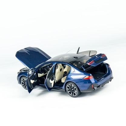 MINICHAMPS 1:18 BMW i5 - 2023 - BLUE METALLIC 110023400