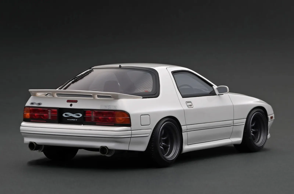 [Preorder] Ignition Model 1:18 Mazda Savanna RX-7 Infini (FC3S) White IG4088