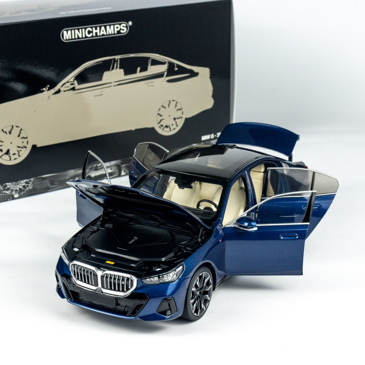 MINICHAMPS 1:18 BMW i5 - 2023 - BLUE METALLIC 110023400
