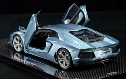 MCM 1:18 Lamborghini Aventador LP700 Fully Open Ice Blue