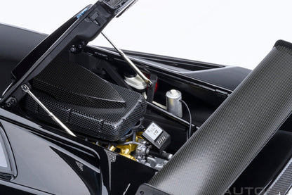 AUTOart 1:18 Lamborghini Diablo GT-R   - Deep Black 79137