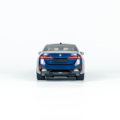 MINICHAMPS 1:18 BMW i5 - 2023 - BLUE METALLIC 110023400