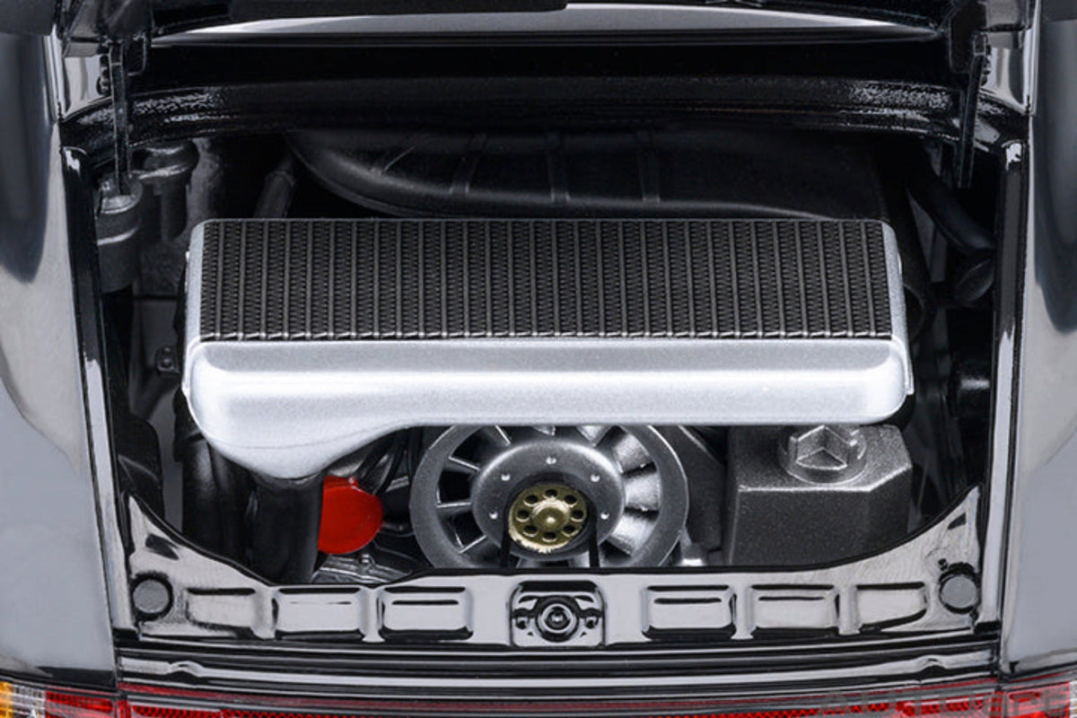 AUTOart 1:18 Porsche 911 Turbo WANGAN Midnight "Blackbird" 78158