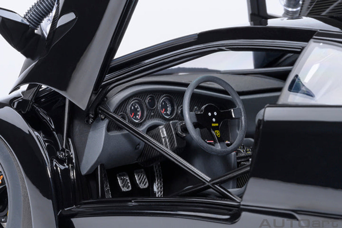 AUTOart 1:18 Lamborghini Diablo GT-R   - Deep Black 79137