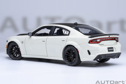 AUTOart 1:18 Dodge Charger SRT Hellcat Redeye jailbreak Knuckle White 71751