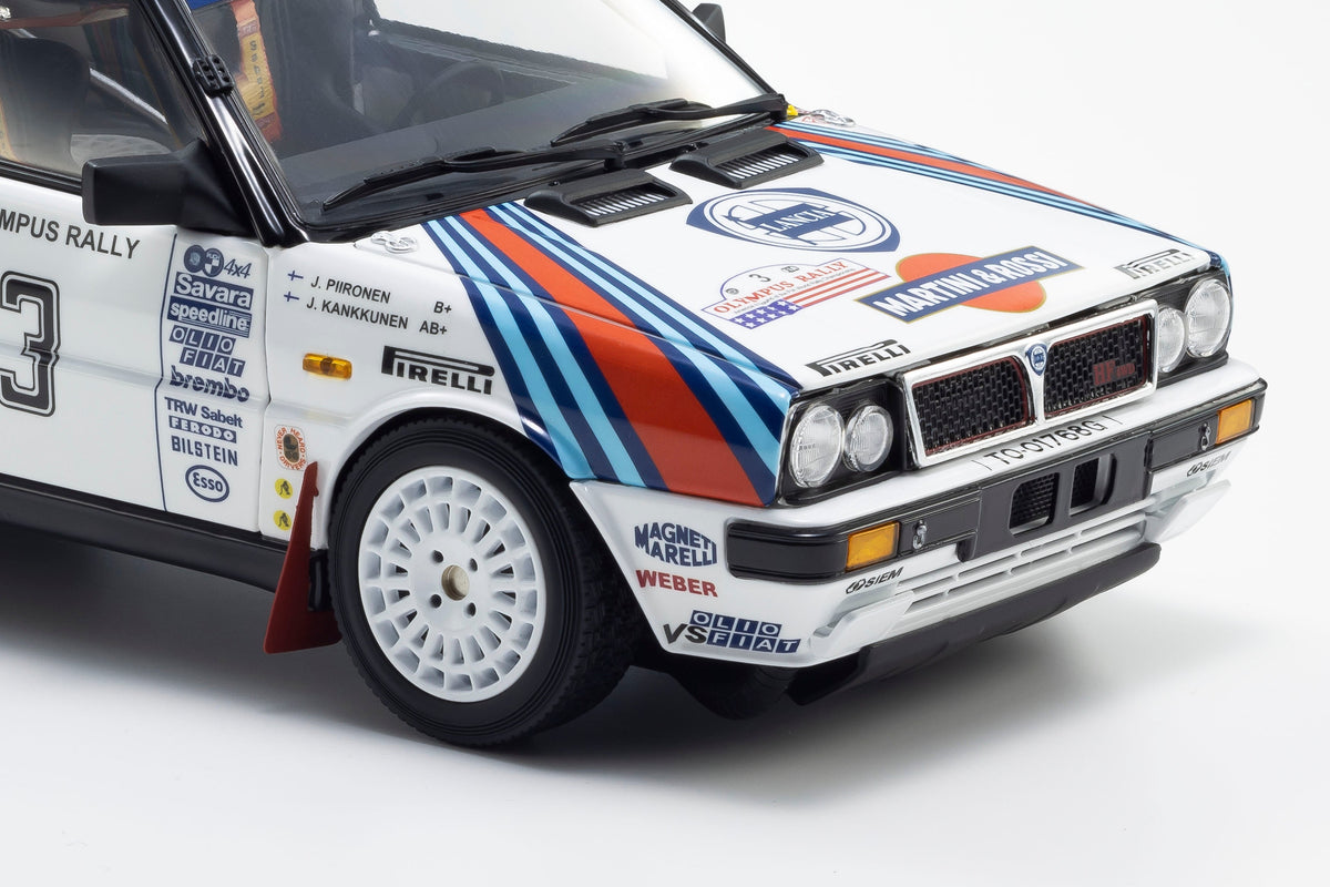Kyosho 1:18 Lancia Delta HF 4WD 1987 Olympus Rally MARTINI ROSSI Nr. 3 08960E