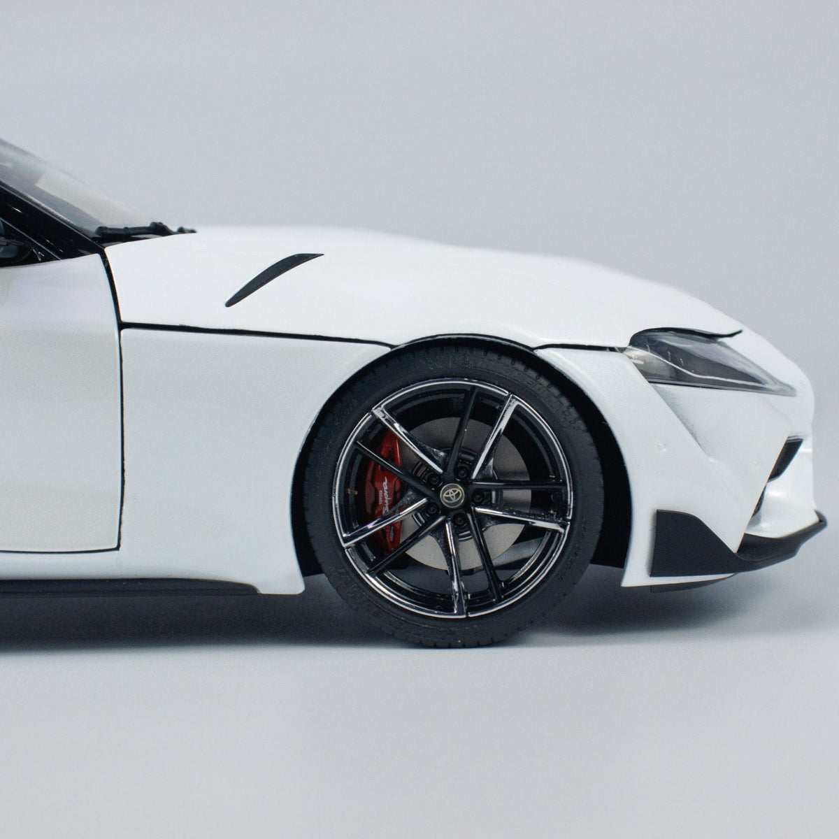 [Preorder] WELL 1:18 Toyota Supra A90 (2 Colors)
