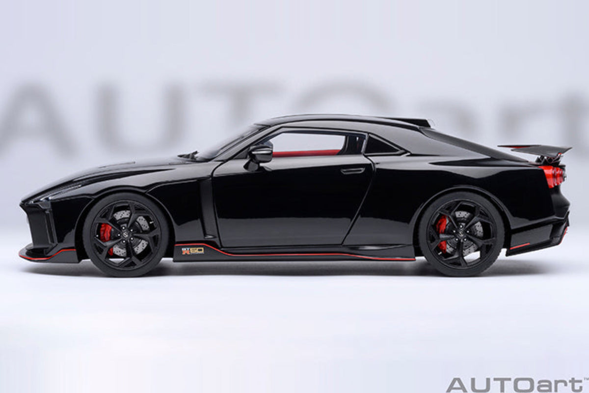 AUTOart 1:18 Nissan GT-R50 ITALDESIGN - Black / Matt Black 77513