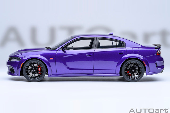 AUTOart 1:18 Dodge Charger Scat Pack Widebody Plum Crazy 71757