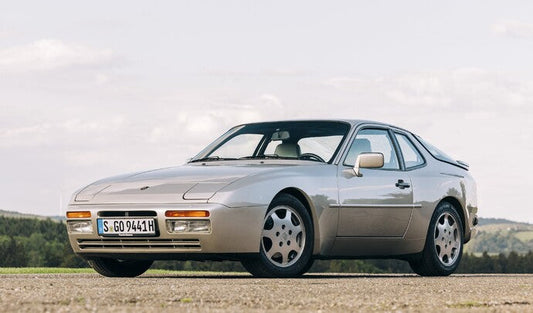 [Preorder] GT Spirit 1:18 PORSCHE 944 TURBO S2 BAMBOO METALLIC 1989 GT586