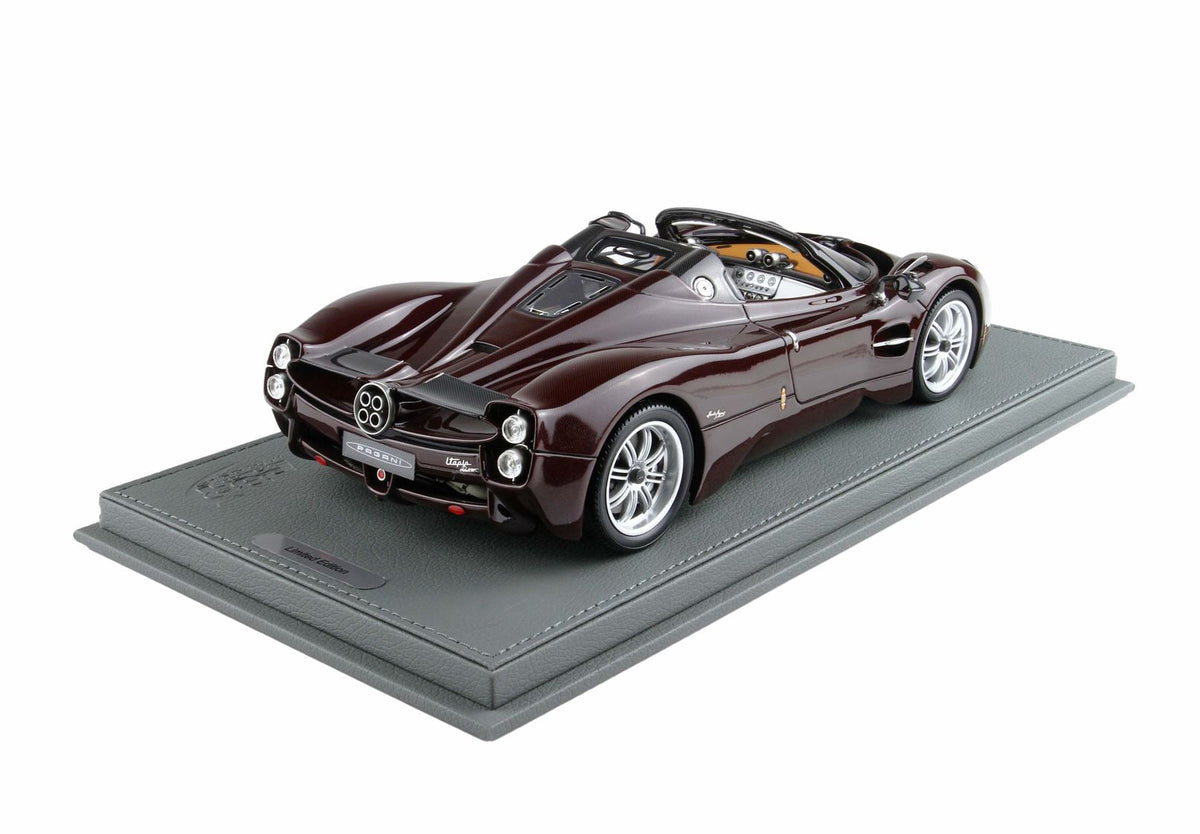 [Preorder] BBR 1:18 Pagani Utopia Roadster Full Carbon Red P18245A