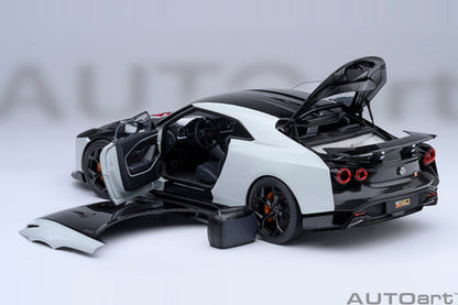 AUTOart 1:18 Nissan GT-R50 ITALDESIGN - Metallic White / Black 77511