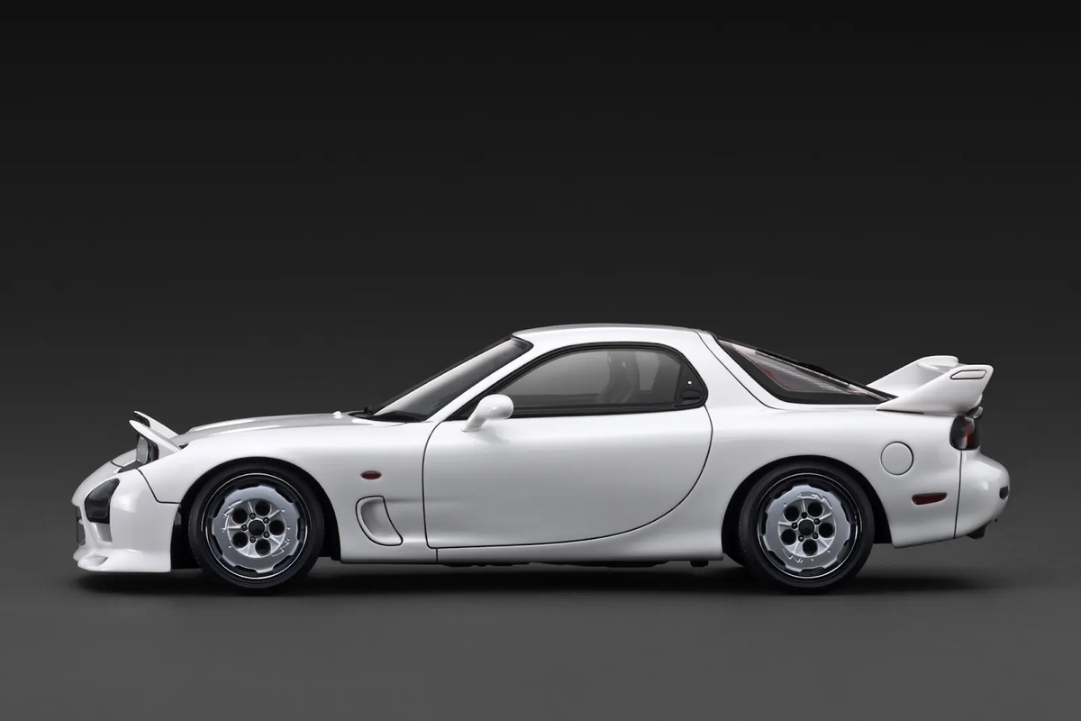 Ignition Model 1:18 Mazda RX-7 Mazda Speed A-spec (FD3S) White IG3942