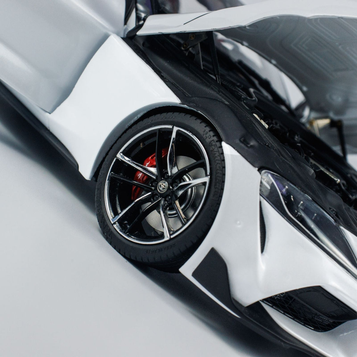 [Preorder] WELL 1:18 Toyota Supra A90 (2 Colors)