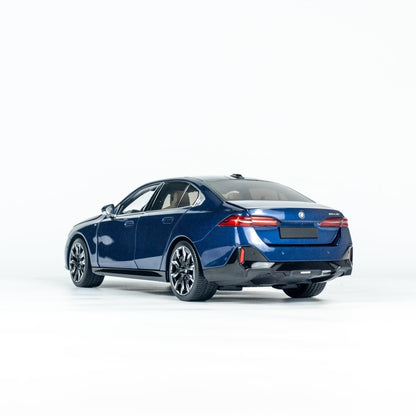 MINICHAMPS 1:18 BMW i5 - 2023 - BLUE METALLIC 110023400