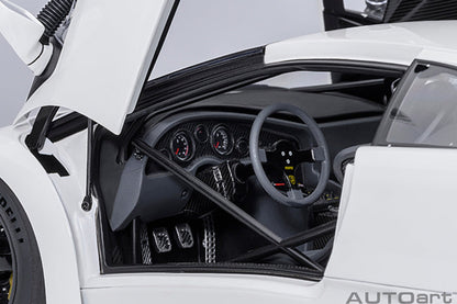 AUTOart 1:18 Lamborghini Diablo GT-R  - Impact White 79136