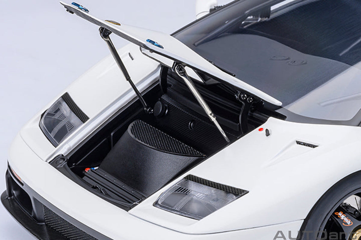 AUTOart 1:18 Lamborghini Diablo GT-R  - Impact White 79136