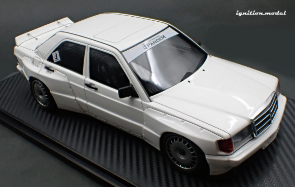 Ignition Model 1:18 PANDEM 190 White IG3774