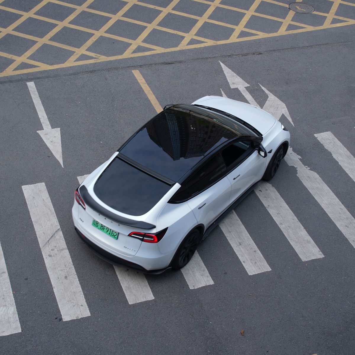 TESERY Model 3 / Y Carbon Fiber Spoiler | V-Style