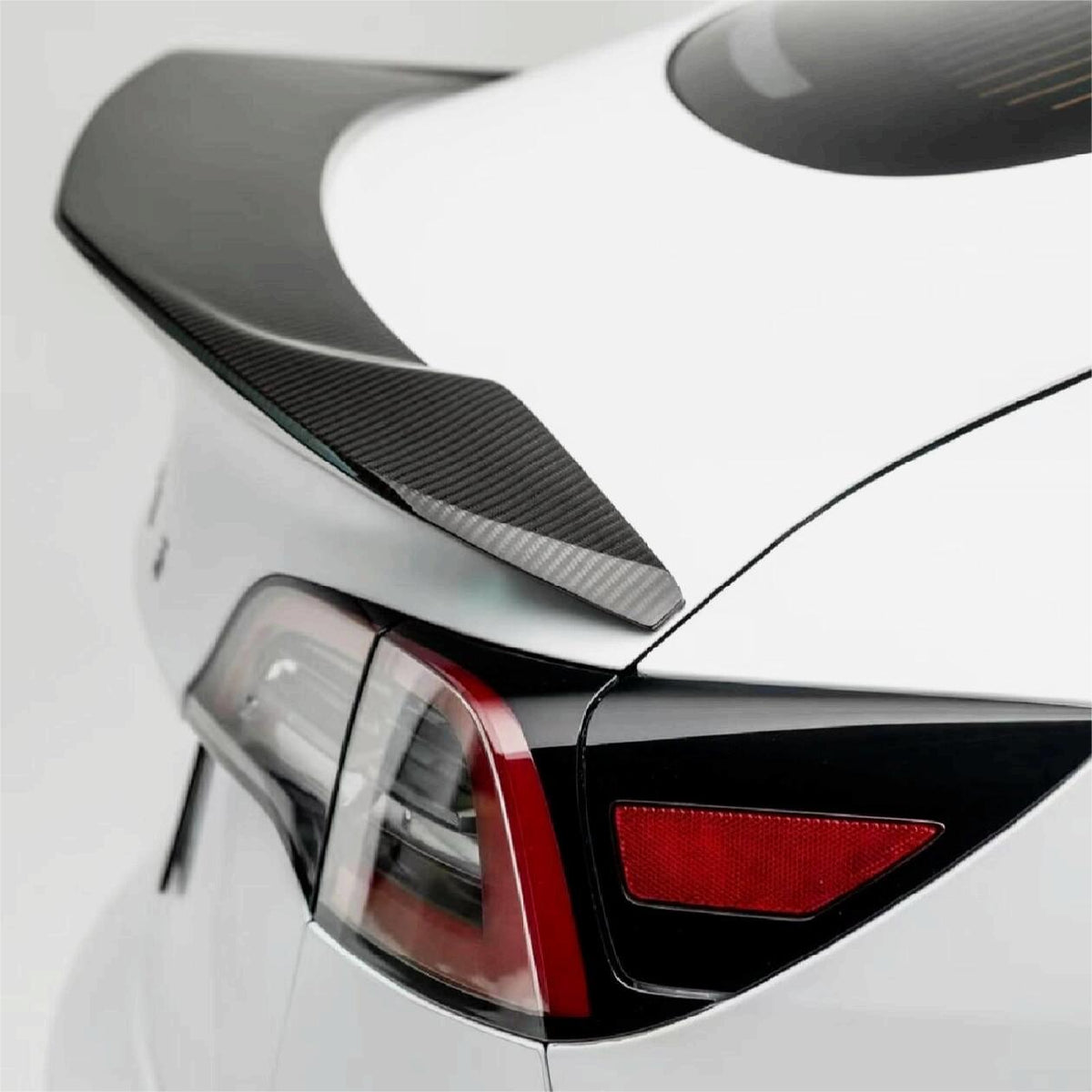 TESERY Model 3 / Y Carbon Fiber Spoiler | V-Style